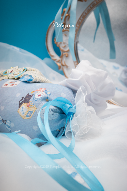 Alice's Wonderland Easter Bib