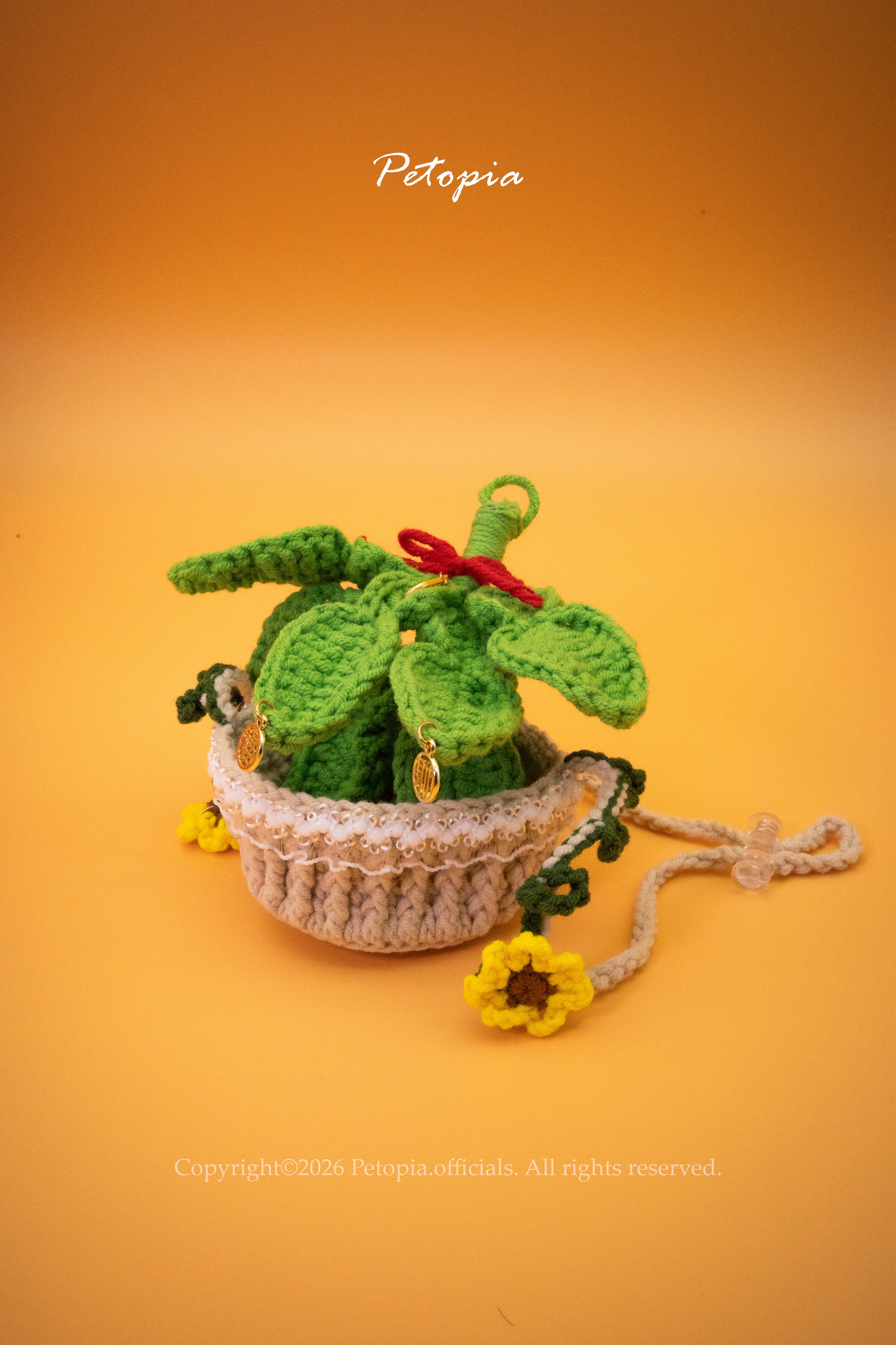 Fortune Pomelo Leaf Neck Accessory